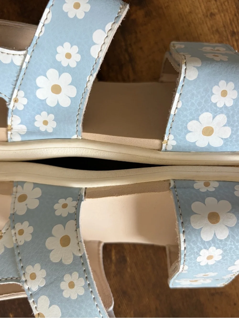 See Kai Run Girls 11 Jaylen Sandal Hook Loop Water Friendly Daisies Blue White